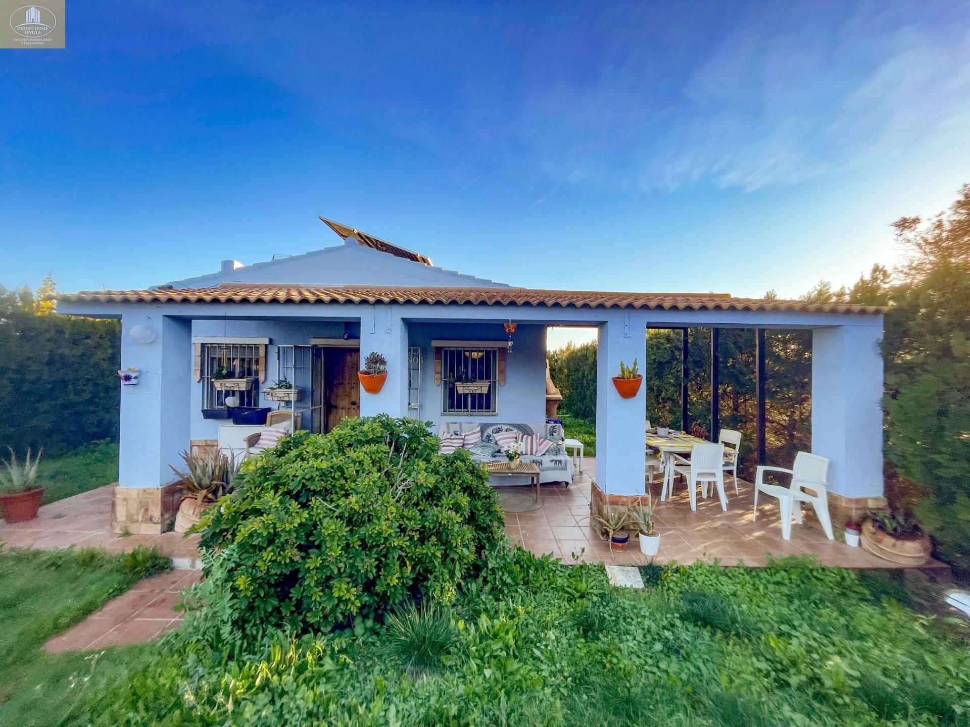 Jardí de Finca rústica en venda en Pilas amb Jardí privat, Traster i Piscina
