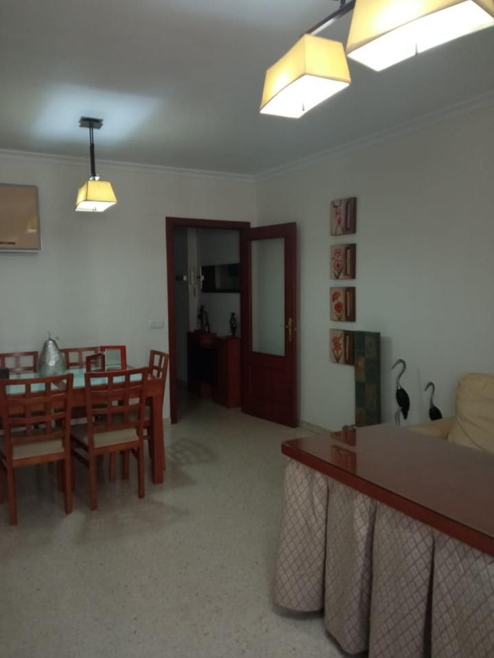 Comedor de Piso en venta en Dos Hermanas con Aire acondicionado