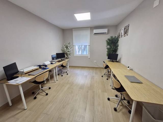 Oficina en Venta en Alameda de Colon en Ensanche Centro - Puerto