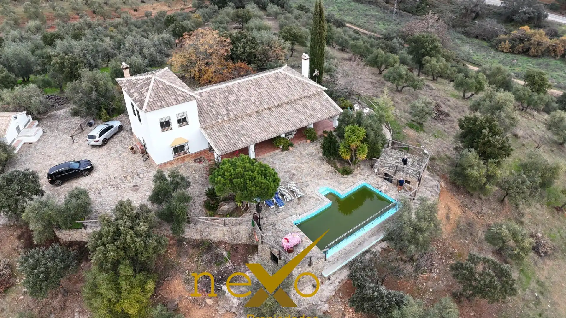 Vista exterior de Finca rústica en venda en Las Navas de la Concepción amb Jardí privat, Piscina i Moblat