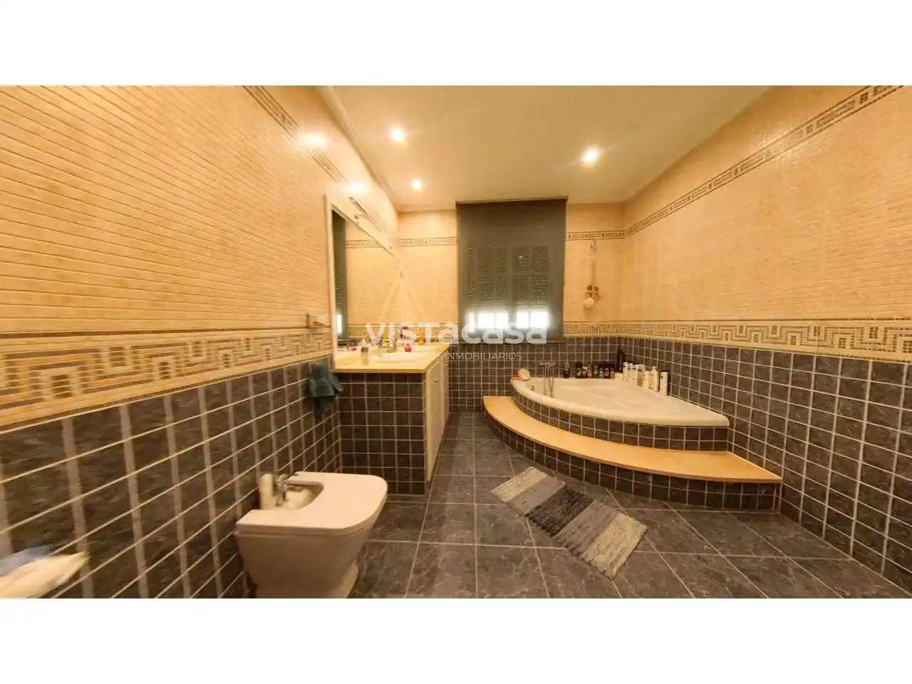 Baño de Casa o chalet en venta en Carmona con Aire acondicionado, Calefacción y Jardín privado