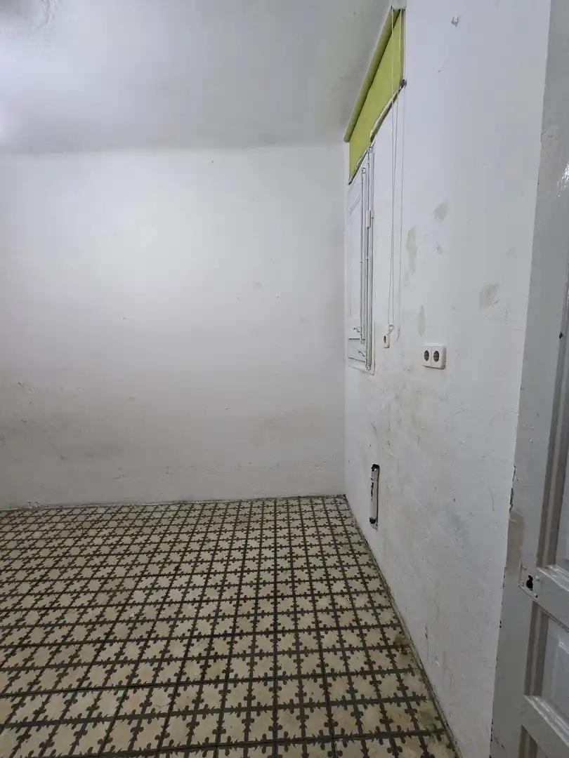 Piso en venta en Sant Adrià de Besòs con Calefacción y Balcón