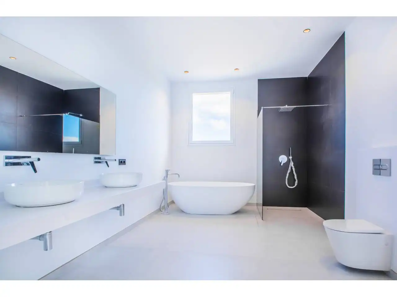 Baño de Casa o chalet en venta en Marbella con Aire acondicionado, Calefacción y Jardín privado