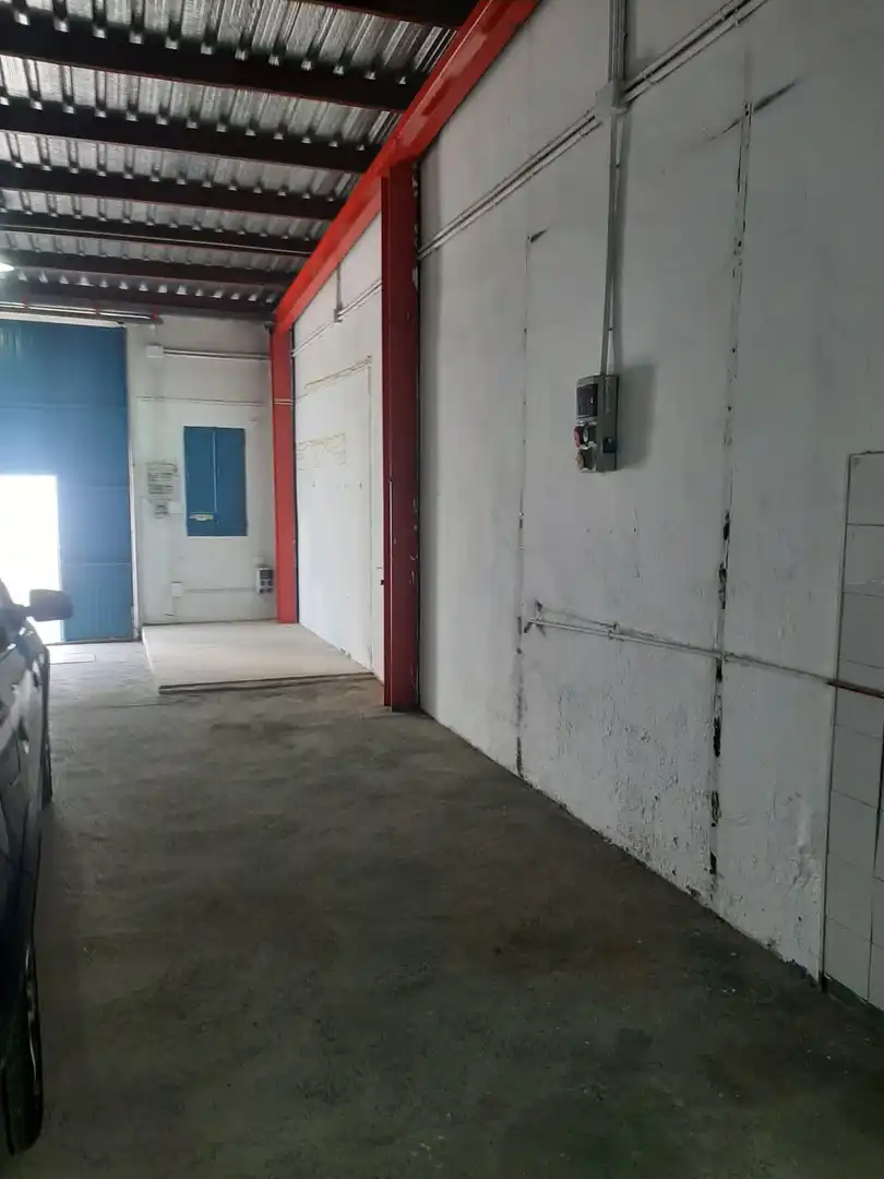 Nave industrial en venta en Villaverde del Río
