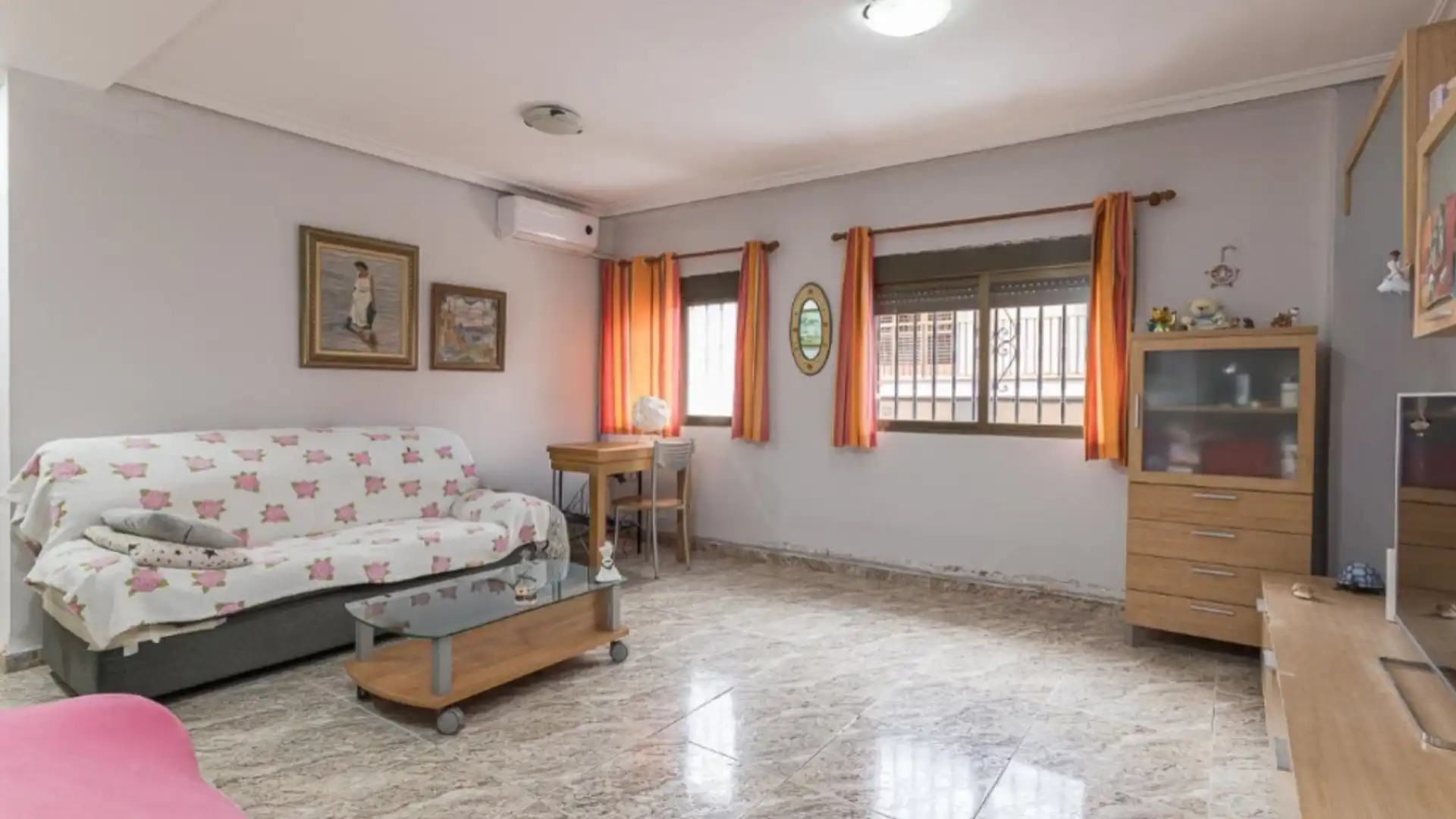 Living room of Flat for sale in Burjassot