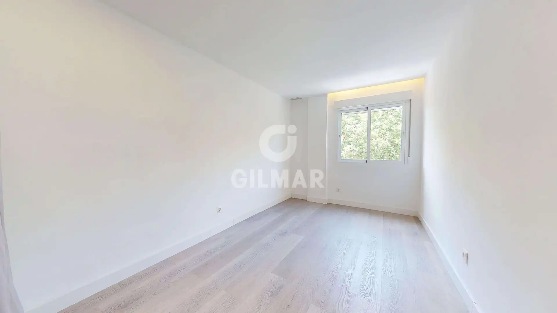 Bedroom of Flat for sale in Fuengirola  with Heating