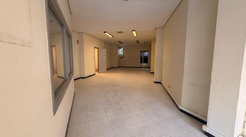 Photo 3 of Premises to rent in Avenida Valdecilla, Cuatro Caminos, Cantabria