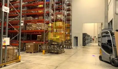Nave industrielle avec ascenseur à louer à Carrer de Lluís Companys 64, imagen 3