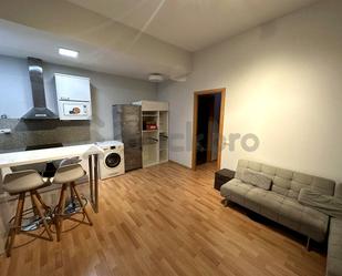 Sala d'estar de Local en venda en L'Hospitalet de Llobregat amb Aire condicionat