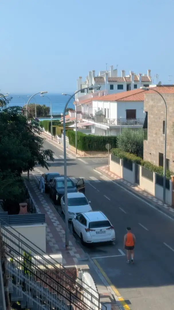 Vista exterior de Apartamento en venta en Cambrils con Terraza, Amueblado y Lavadora