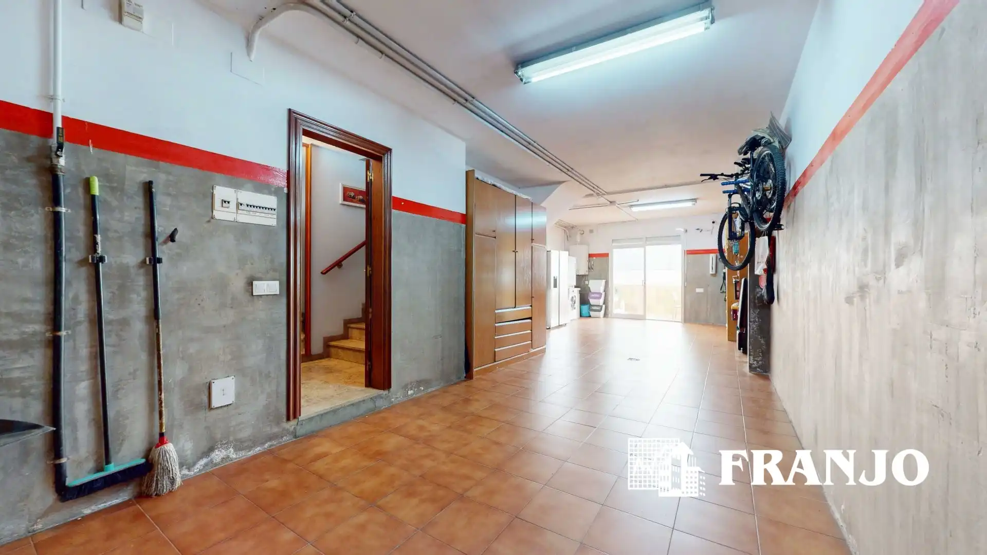 Casa adosada en venta en Barberà del Vallès con Aire acondicionado, Calefacción y Terraza