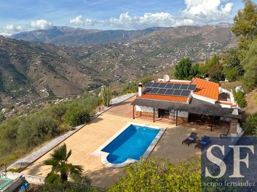 Casa en venda a Cómpeta