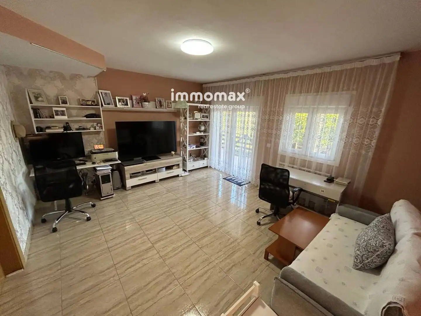 Sala de estar de Casa o chalet en venta en Palau-solità i Plegamans con Calefacción, Trastero y Amueblado