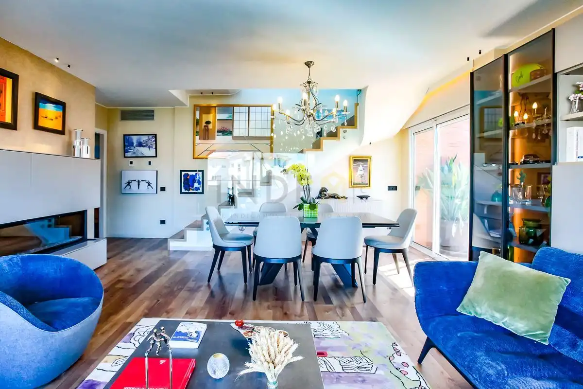 Comedor de Ático en venta en Sitges con Aire acondicionado, Calefacción y Piscina comunitaria