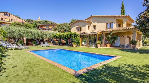 Casa en venta en el centro histórico de Mont-ras, Baix Empordà