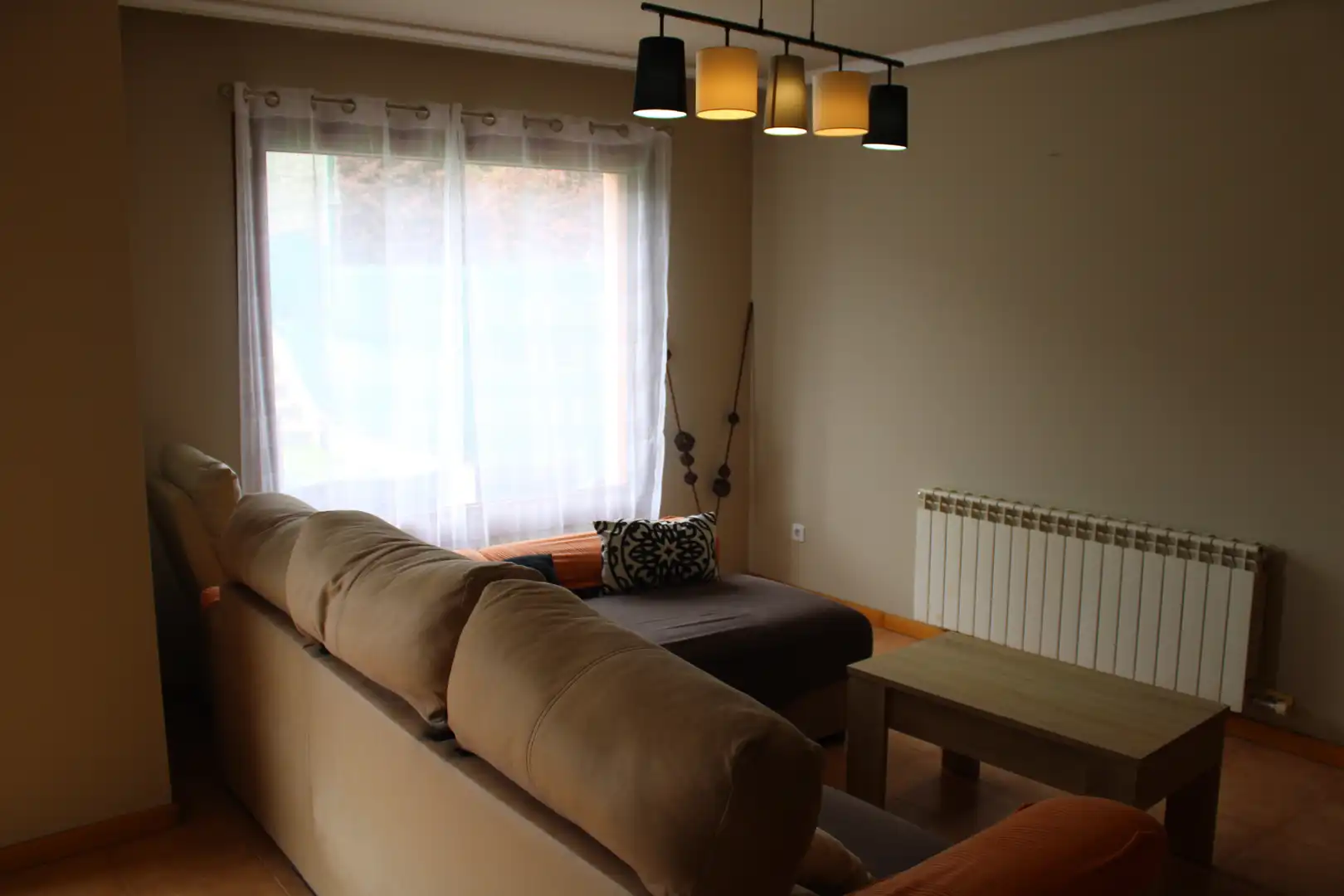 Sala de estar de Casa adosada en venta en Miño con Calefacción, Jardín privado y Piscina