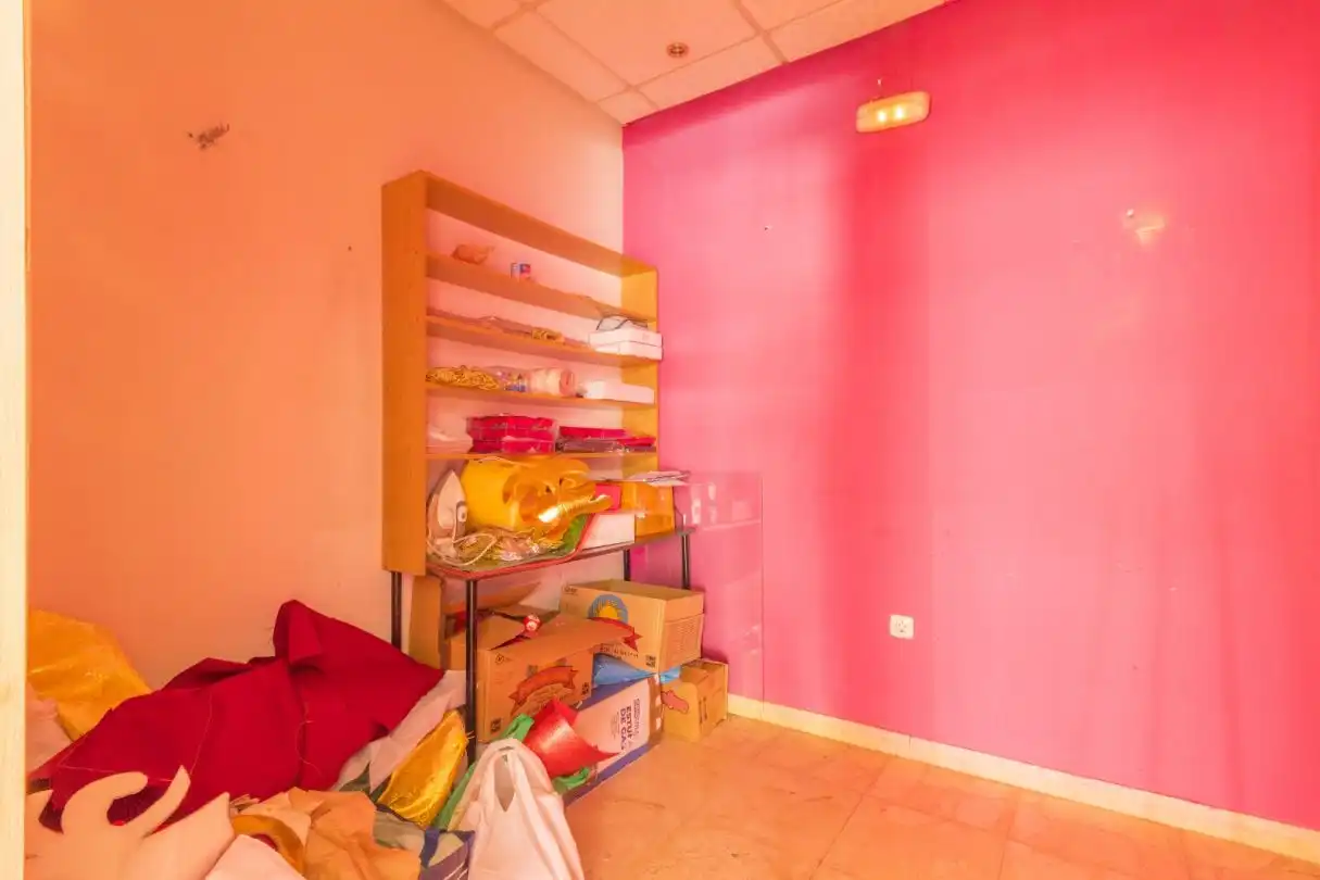 Commercial properties for sale in Yepes  with Air Conditioner