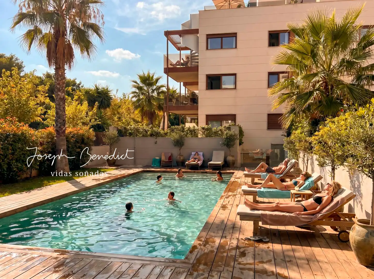 Piscina de Planta baja en venta en Castelldefels con Aire acondicionado, Calefacción y Jardín privado