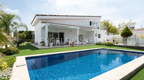 Cómoda Vivienda en una planta con piscina y placas solares en Torre en Conill, Bétera
