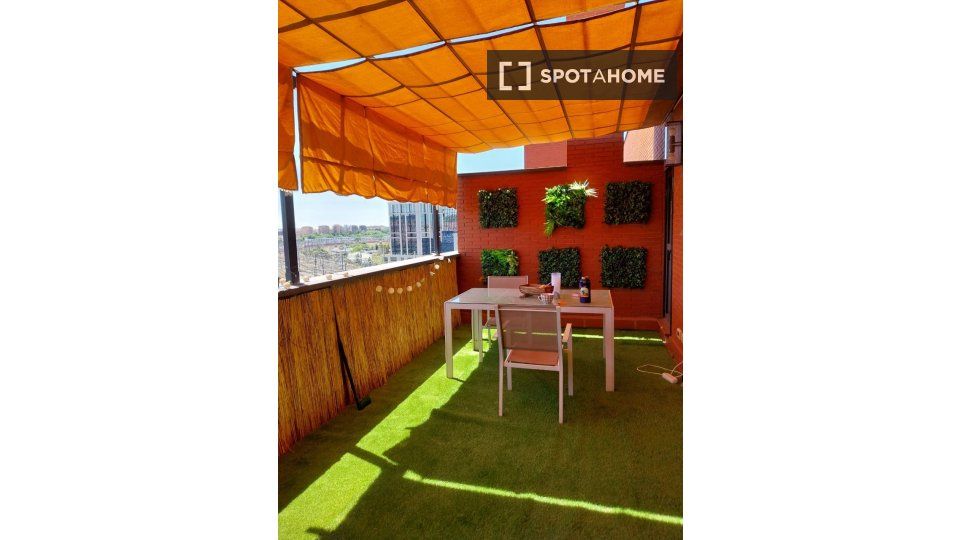 Terrace of Flat to rent in  Madrid Capital  with Air Conditioner, Heating and Furnished