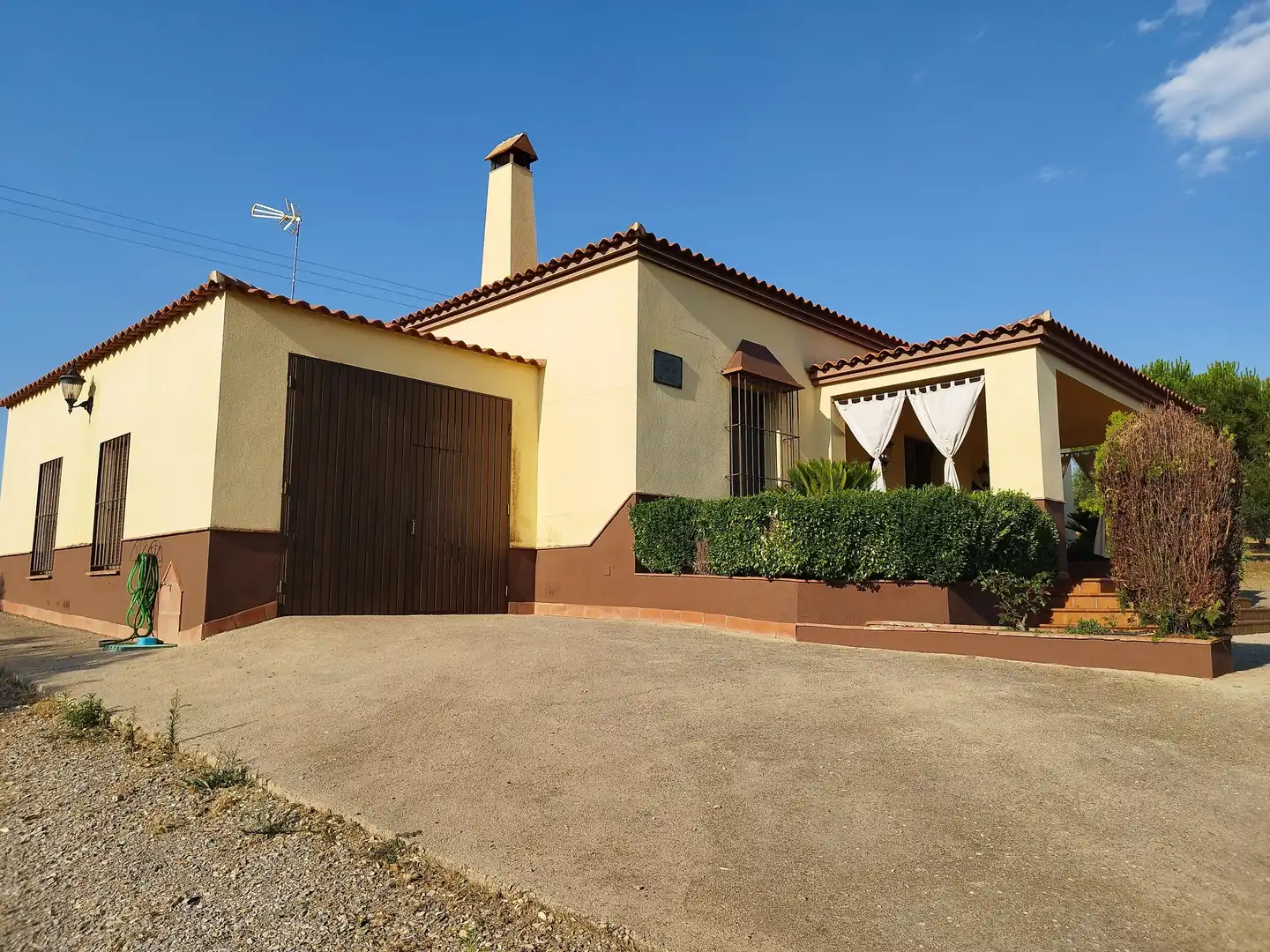 Vista exterior de Finca rústica en venda en Berlanga amb Aire condicionat, Jardí privat i Piscina