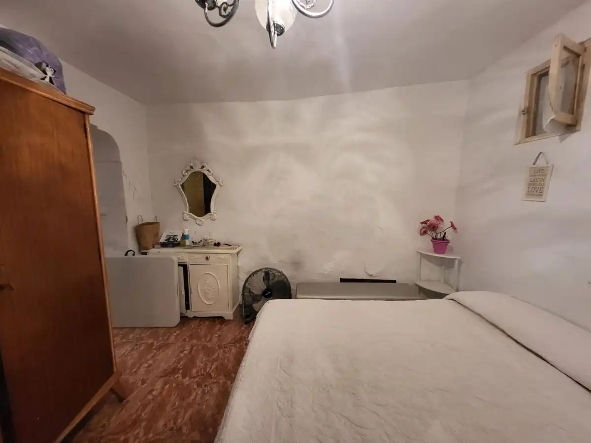 Dormitori de Casa o xalet en venda en Sisante amb Piscina