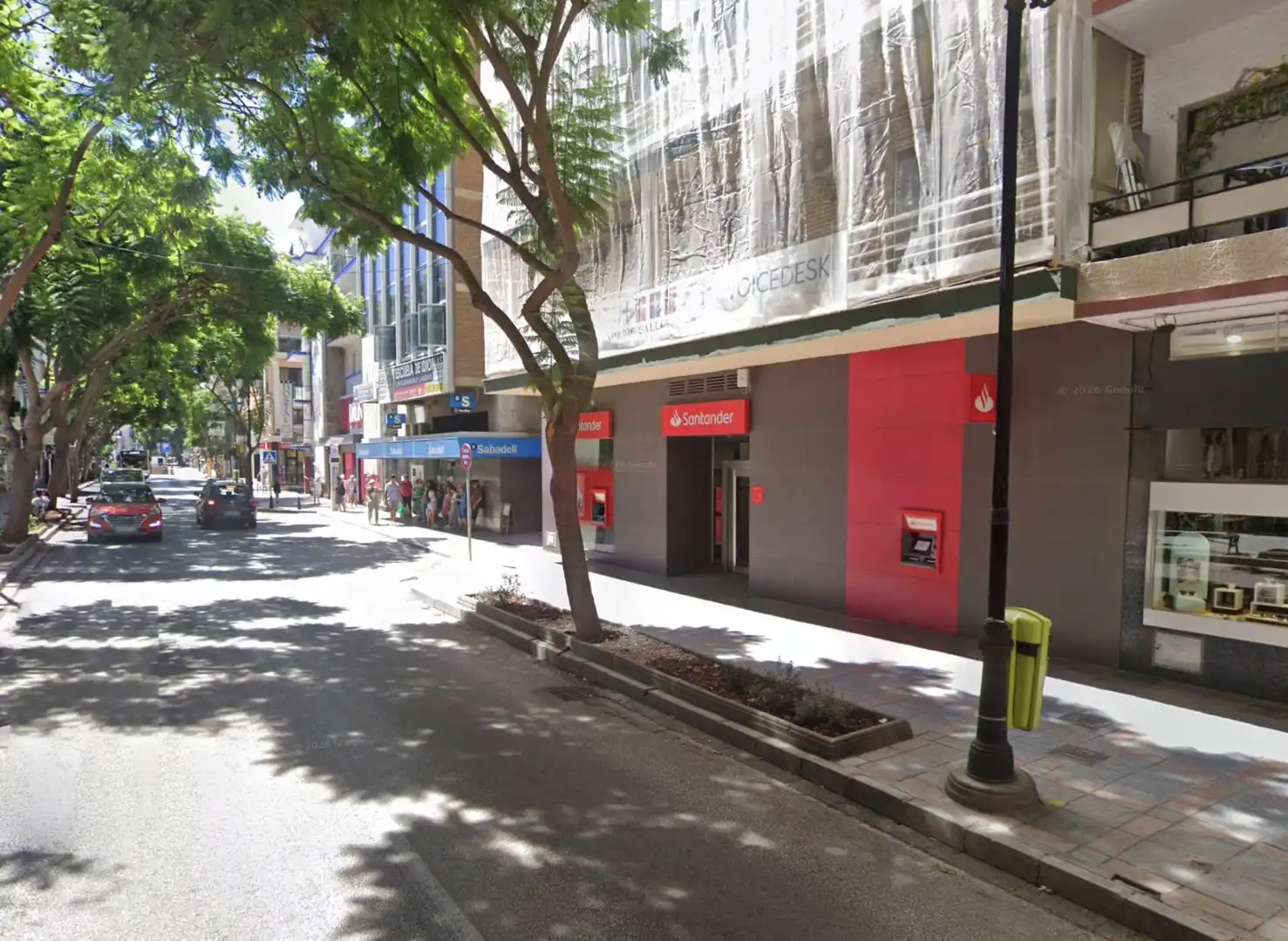 Local comercial en alquiler en Avda. Condes de San Isidro, imagen 3