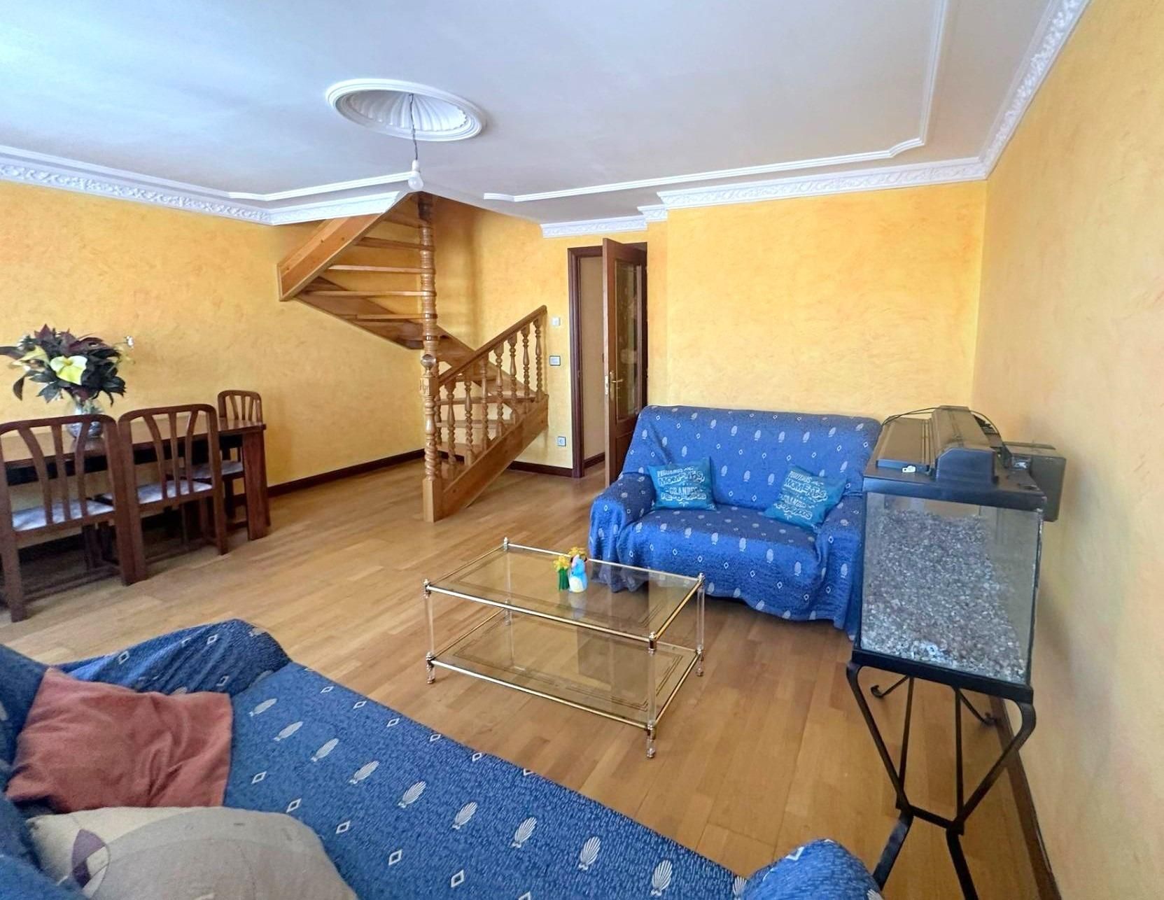 Living room of Duplex for sale in Villaquilambre  with Heating, Parquet flooring and Storage room