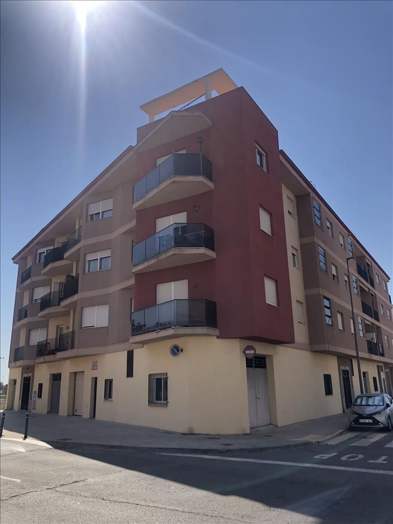 Vista exterior de Garatge en venda en L'Alcúdia