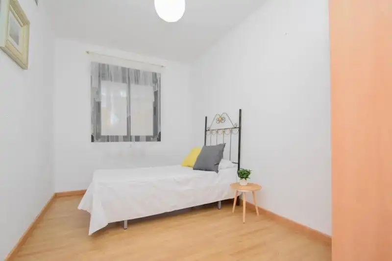 Habitación de Piso en venta en Atarfe con Aire acondicionado
