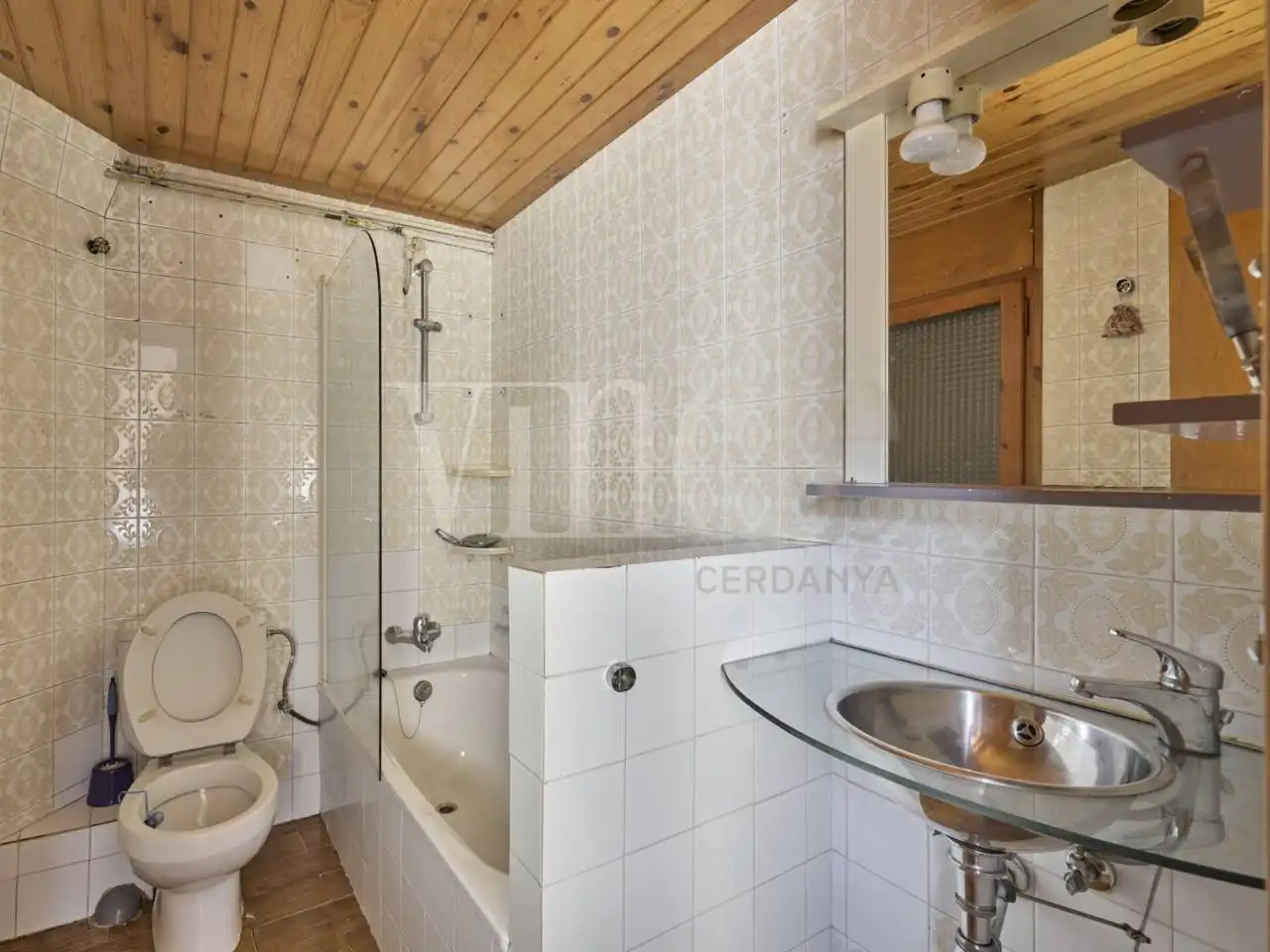 Badezimmer von Gebäude zum Verkauf in Lles de Cerdanya
