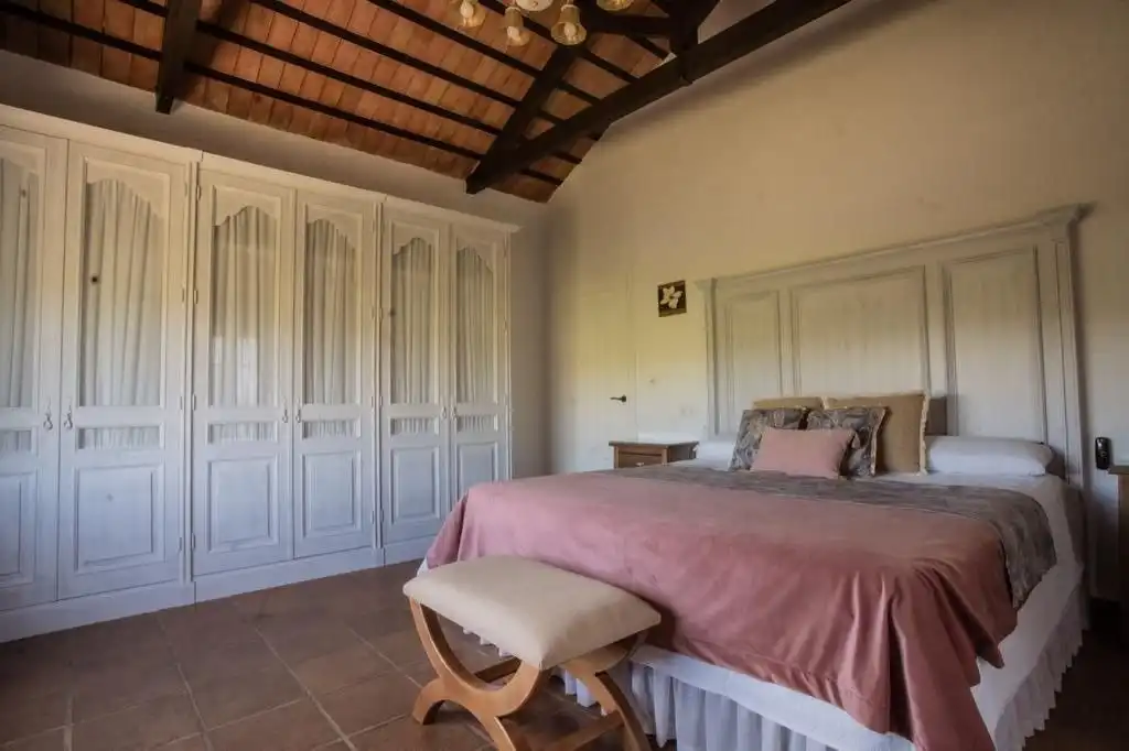 Dormitori de Finca rústica en venda en Arcos de la Frontera amb Calefacció, Terrassa i Traster
