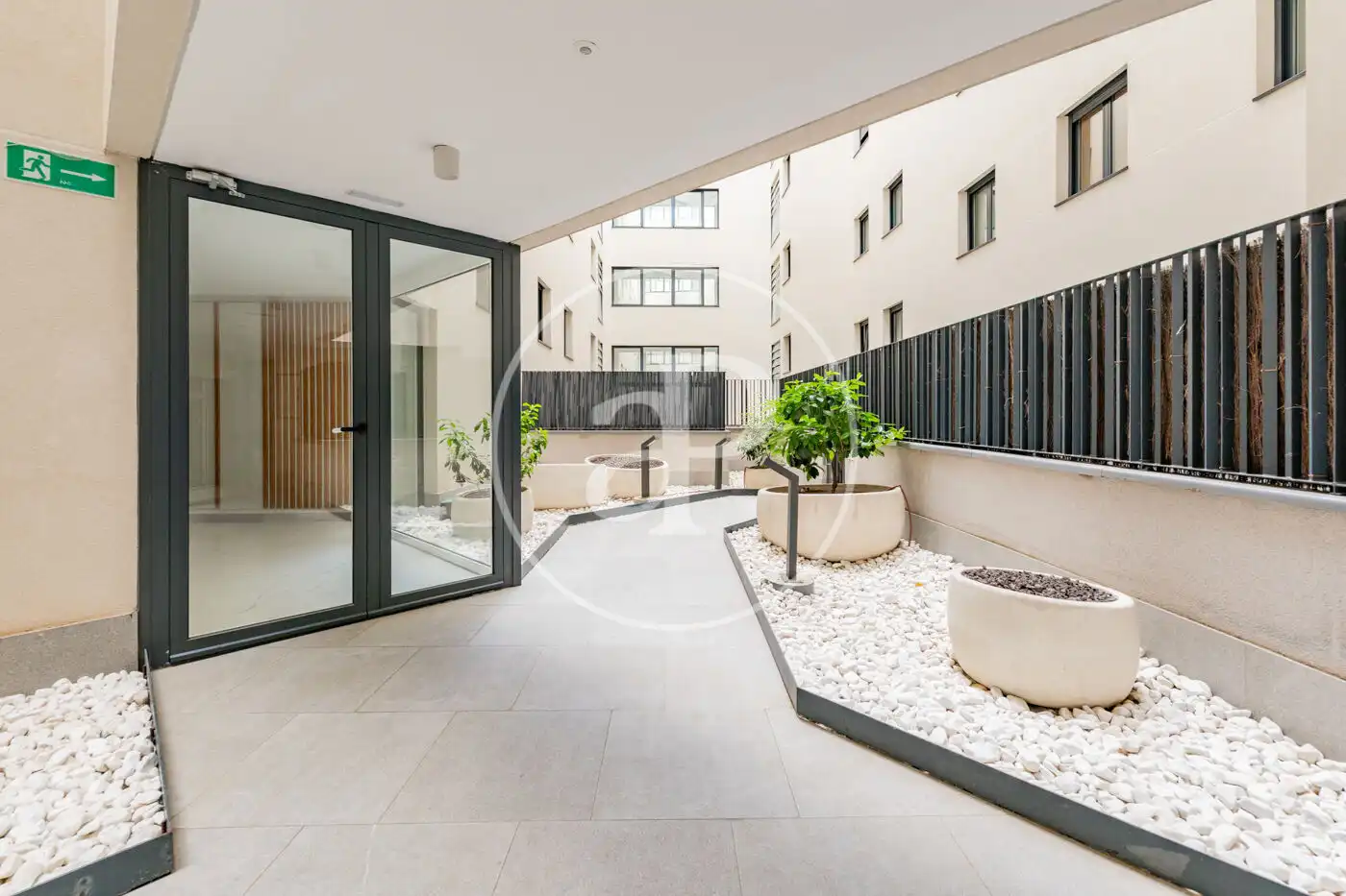 Terrassa de Pis en venda en Madrid amb Aire condicionat, Calefacció i Jardí privat