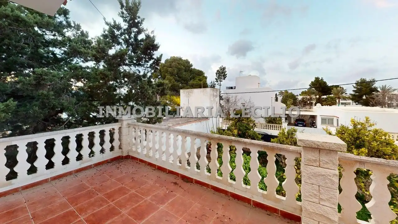 Chalet con jardín en venta en Carrer Biscaia 36, imagen 3