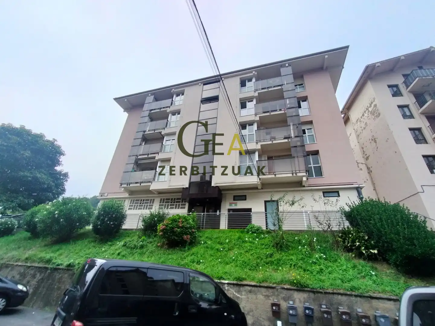 Außenansicht von Wohnung zum Verkauf in Anoeta mit Balkon