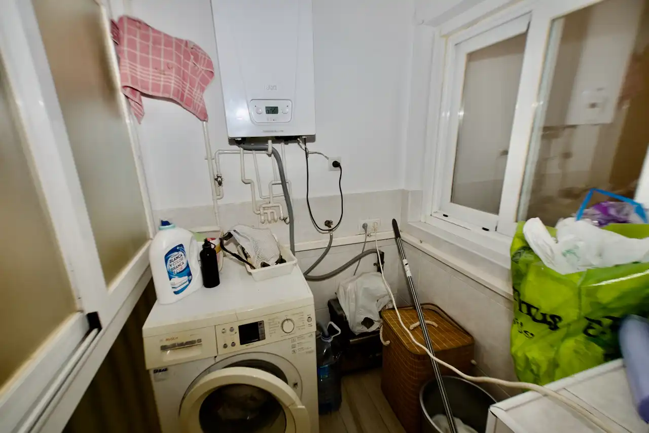 Wohnung zum Verkauf in Terrassa mit Klimaanlage, Heizung und Parkett