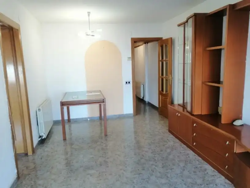 Piso en venta en Barcelona con Calefacción, Balcón y Alarma