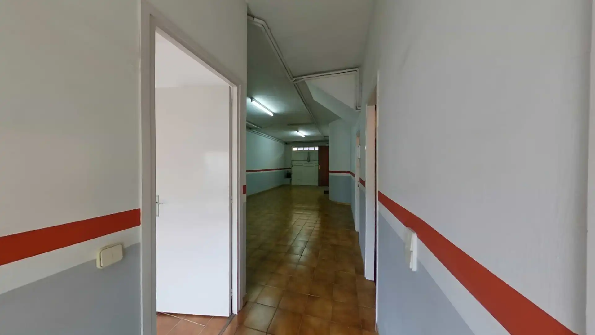 Einfamilien-Reihenhaus zum Verkauf in Sabadell mit Klimaanlage, Heizung und Privatgarten