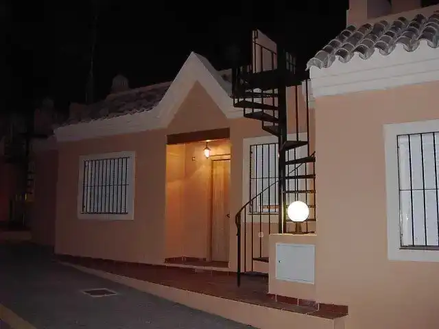 Vista exterior de Piso en venta en Torrox con Aire acondicionado, Jardín privado y Piscina