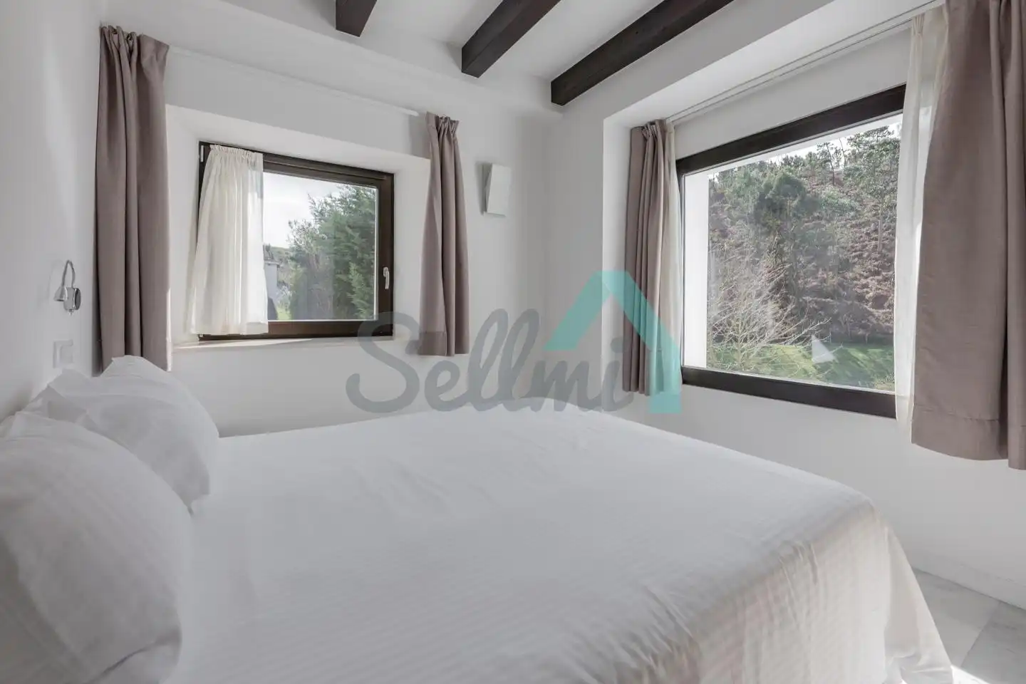 Dormitori de Casa o xalet en venda en Valdés - Luarca amb Calefacció, Jardí privat i Terrassa