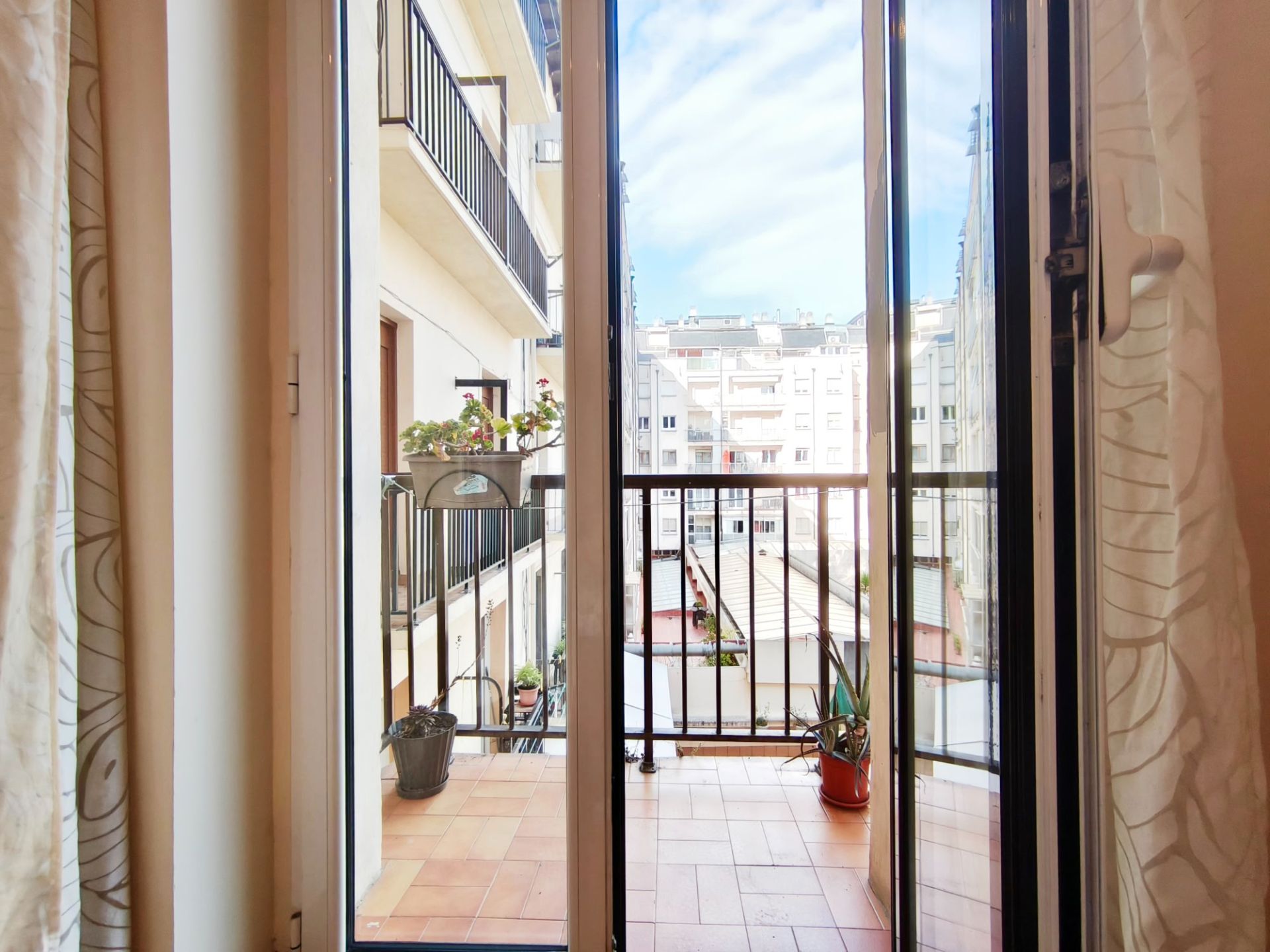 Terrassa de Pis en venda en Donostia - San Sebastián  amb Balcó