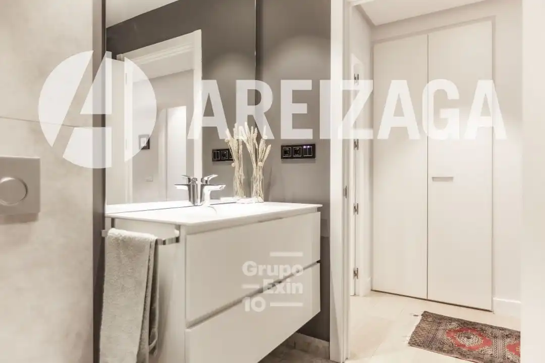 Piso en venta en Bergara Kalea, Área Romántica
