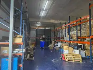 Fabrikhallen zur Miete in Leganés