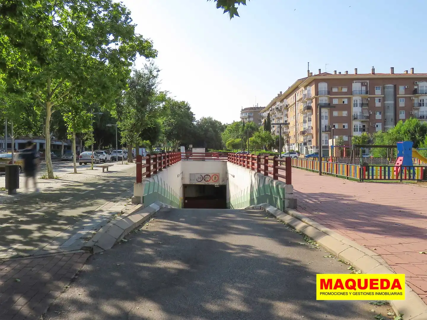 Außenansicht von Garage zum Verkauf in Alcorcón