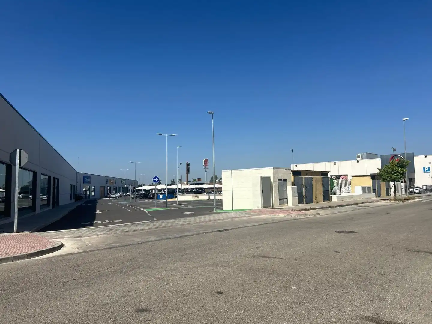 Parking of Commercial properties for sale in Utrera