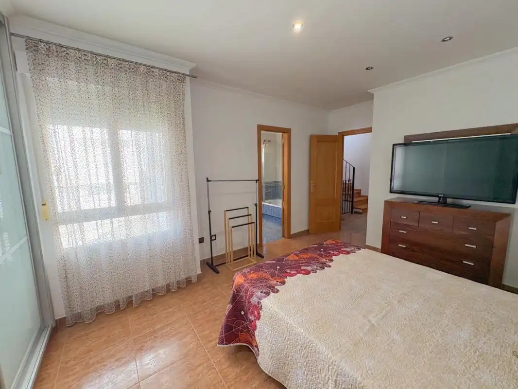 Dormitori de Casa adosada en venda en Sagunto / Sagunt amb Aire condicionat, Calefacció i Terrassa