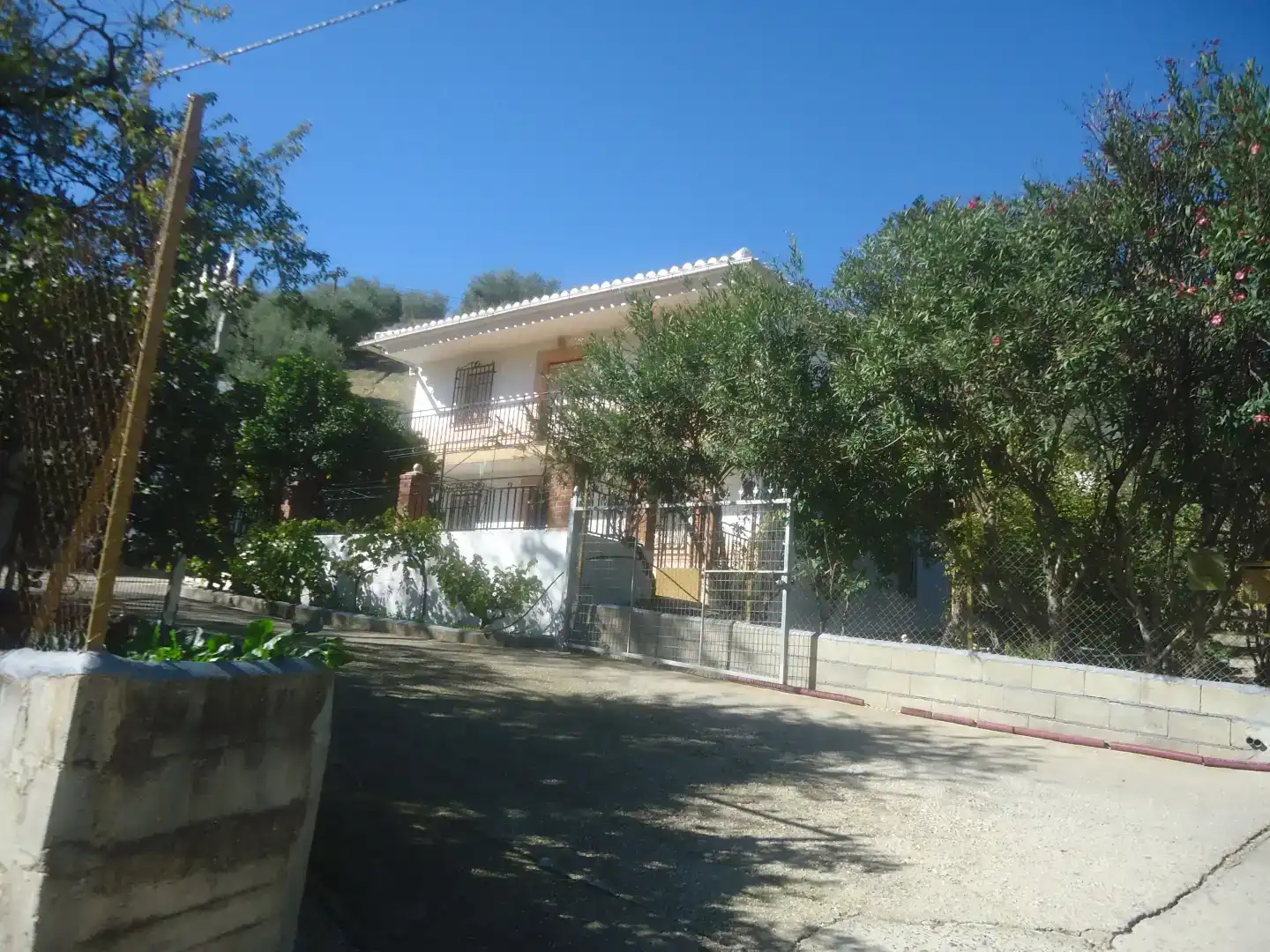 Vista exterior de Casa o xalet en venda en Iznájar amb Balcó