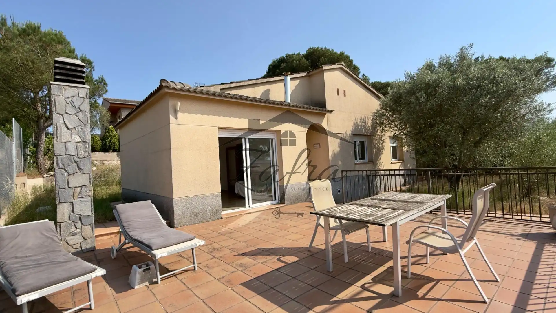 Vista exterior de Casa o xalet en venda en Vidreres amb Aire condicionat, Calefacció i Jardí privat