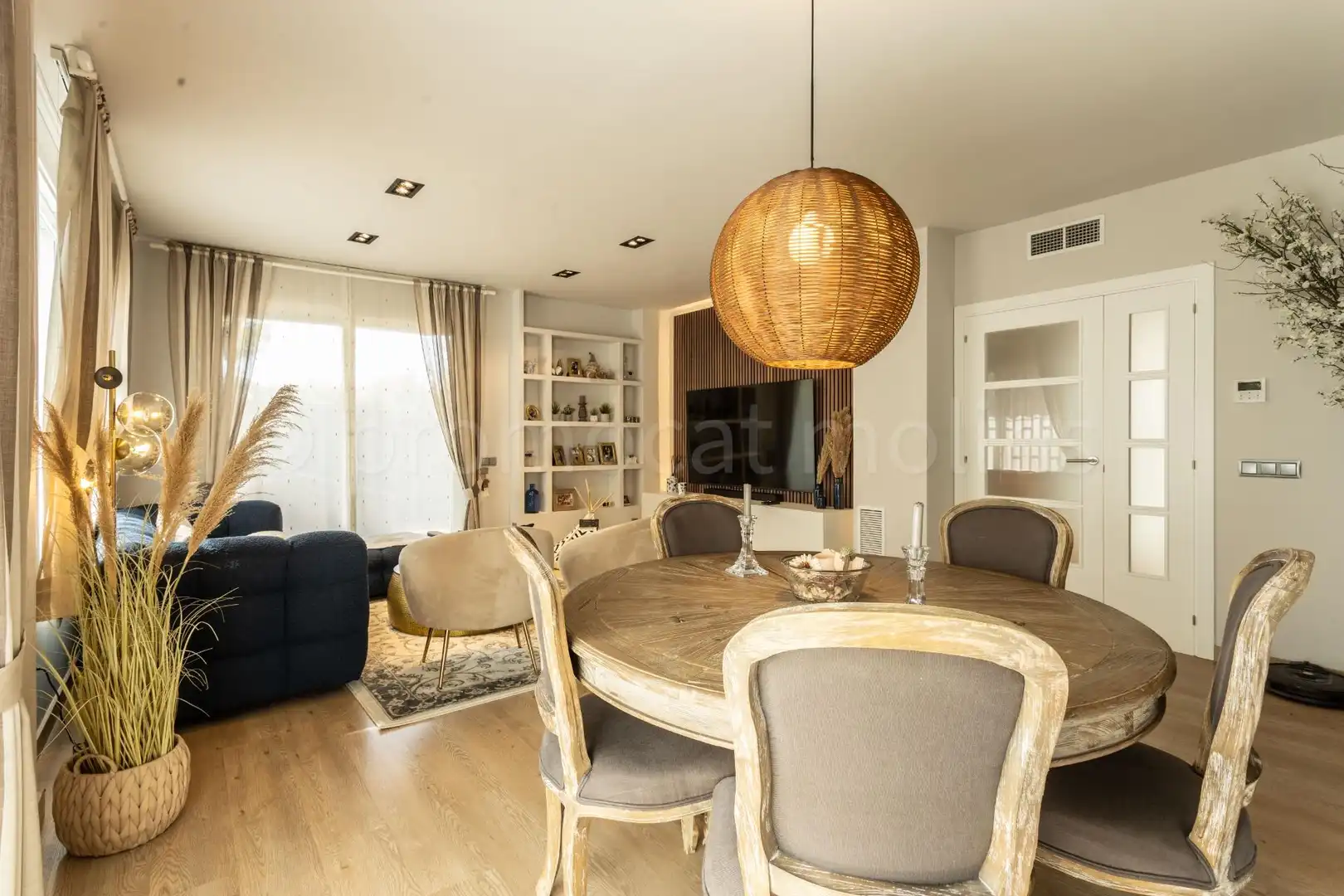 Sala d'estar de Casa o xalet en venda en El Papiol amb Aire condicionat, Calefacció i Jardí privat