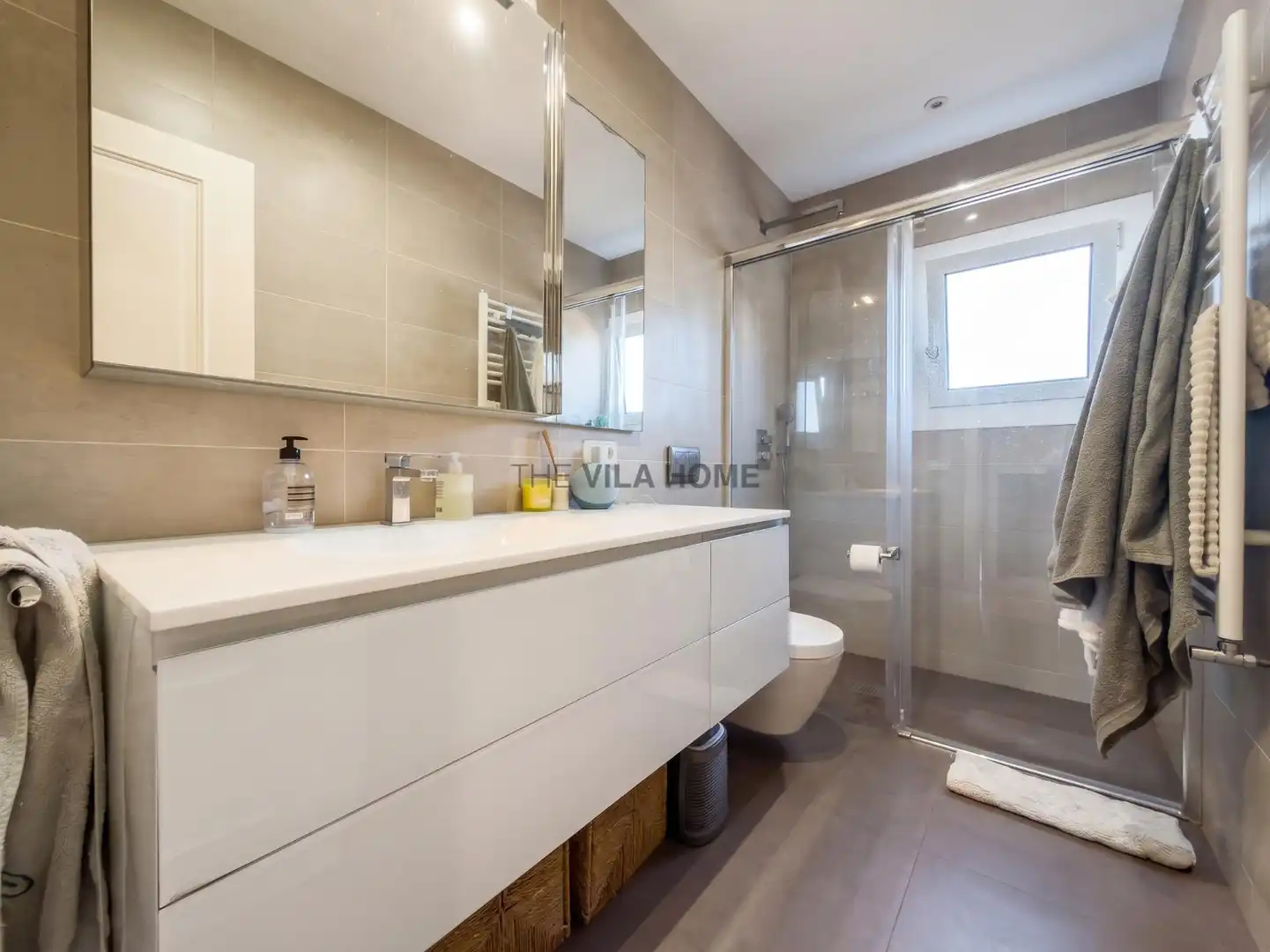 Badezimmer von Dachboden zum Verkauf in Vilafranca del Penedès mit Klimaanlage und Heizung
